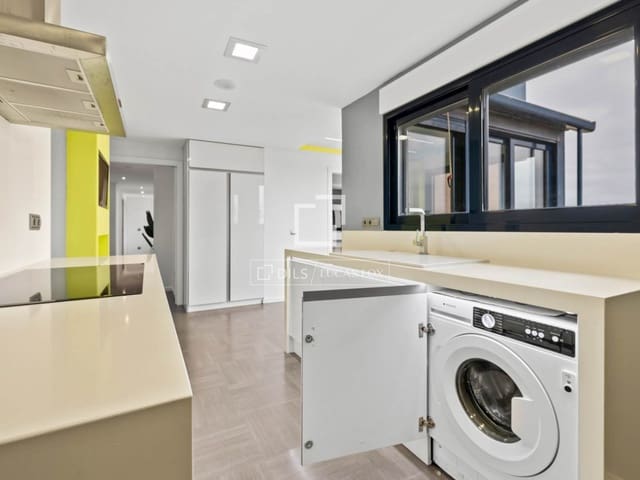 3 camera da letto Attico da affittare in Mislata con piscina garage - 2.500 € (Rif: 9860940)