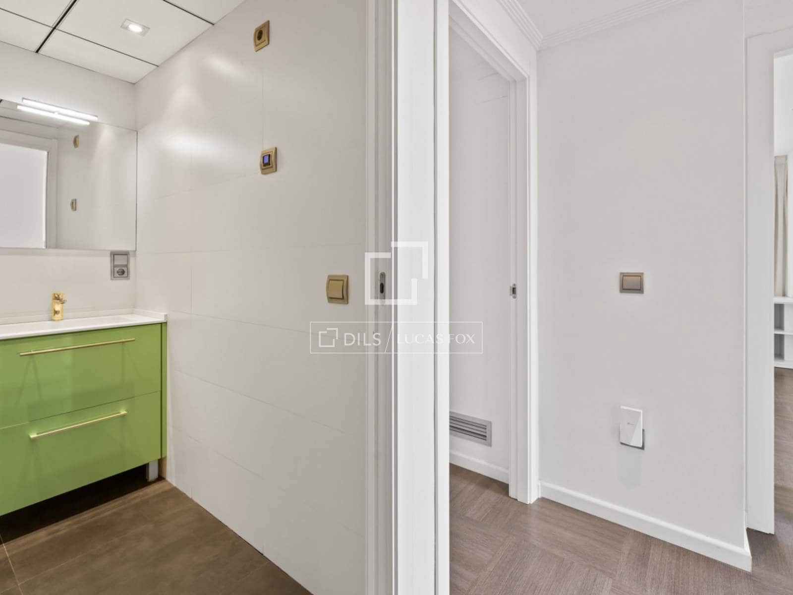 3 camera da letto Attico da affittare in Mislata con piscina garage - 2.500 € (Rif: 9860940)