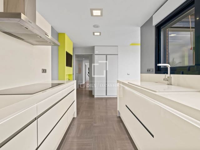 3 camera da letto Attico da affittare in Mislata con piscina garage - 2.500 € (Rif: 9860940)