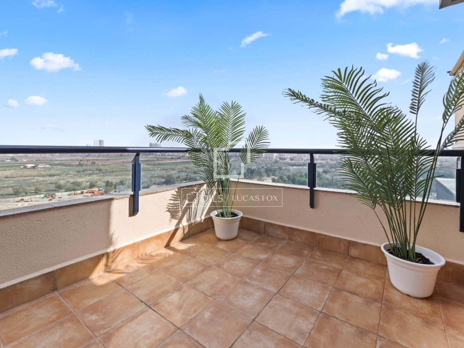 3 camera da letto Attico da affittare in Mislata con piscina garage - 2.500 € (Rif: 9860940)