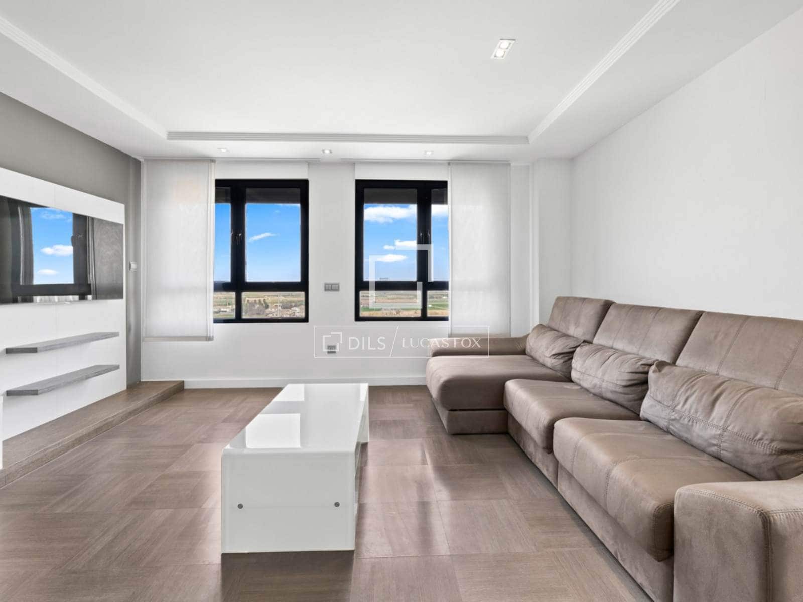 3 camera da letto Attico da affittare in Mislata con piscina garage - 2.500 € (Rif: 9860940)