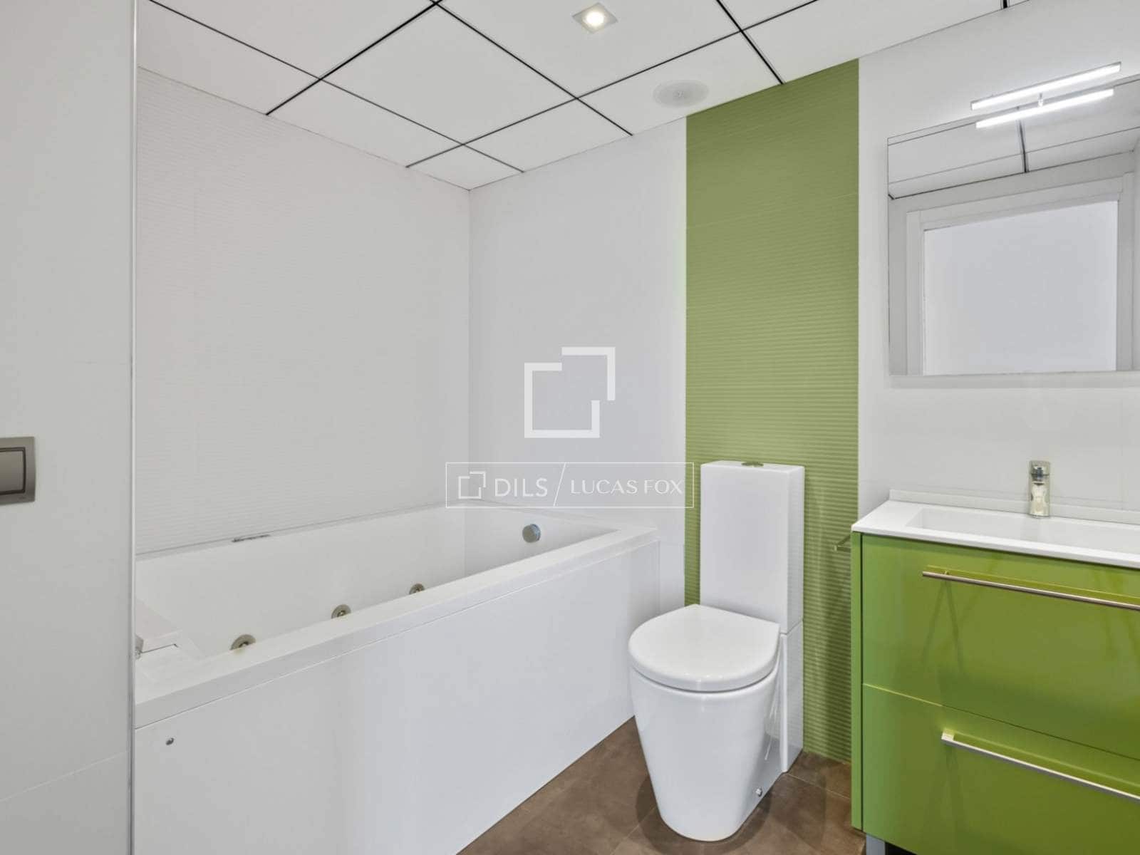 3 camera da letto Attico da affittare in Mislata con piscina garage - 2.500 € (Rif: 9860940)
