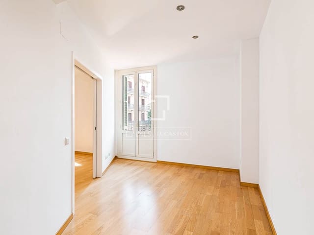 2 makuuhuone Huoneisto myytävänä paikassa Barcelona kaupunki - 540 000 € (Ref: 9861240)