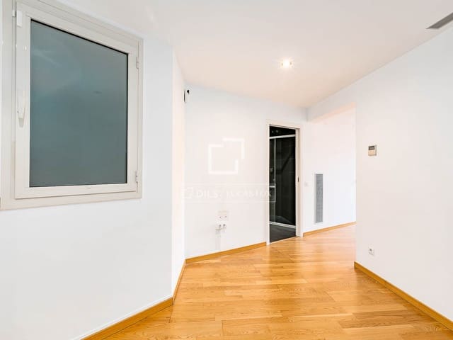 2 makuuhuone Huoneisto myytävänä paikassa Barcelona kaupunki - 540 000 € (Ref: 9861240)