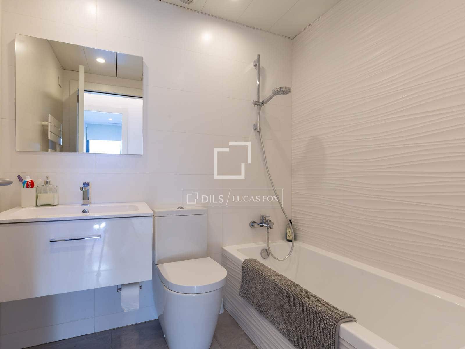 4 bedroom Apartment for sale in Sant Just Desvern with pool garage - € 835,000 (Ref: 9861244)
