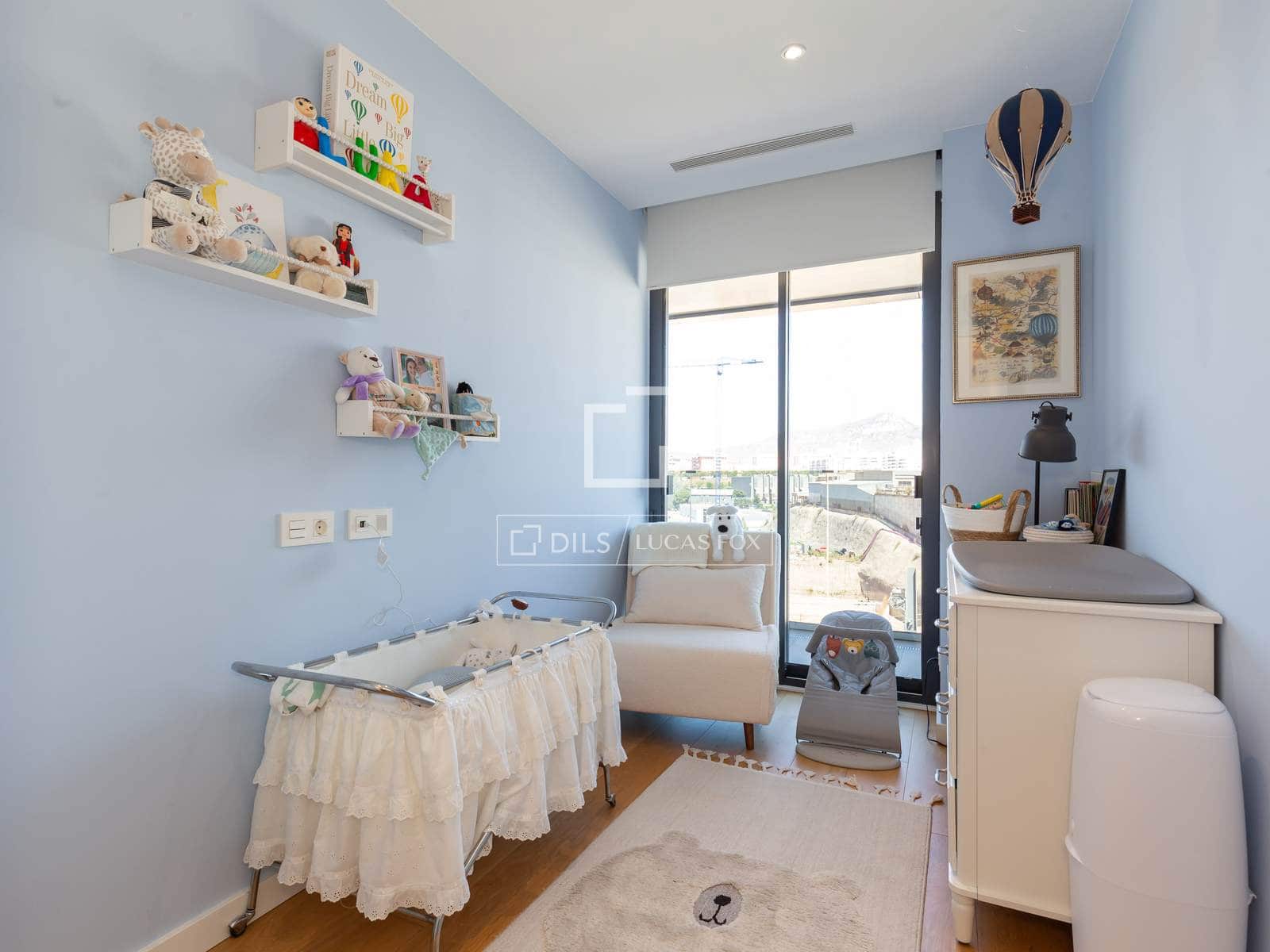 4 bedroom Apartment for sale in Sant Just Desvern with pool garage - € 835,000 (Ref: 9861244)