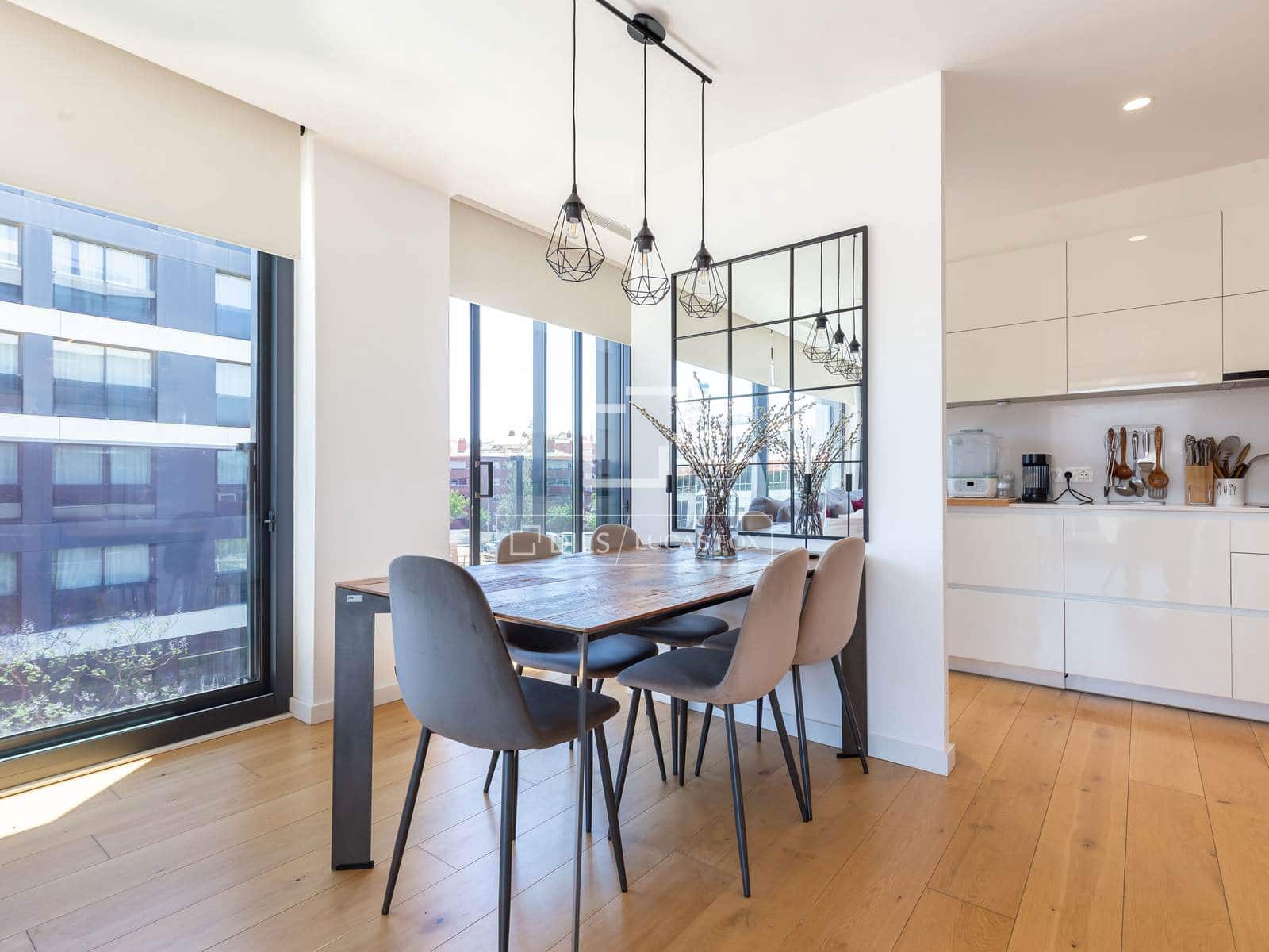 4 bedroom Apartment for sale in Sant Just Desvern with pool garage - € 835,000 (Ref: 9861244)