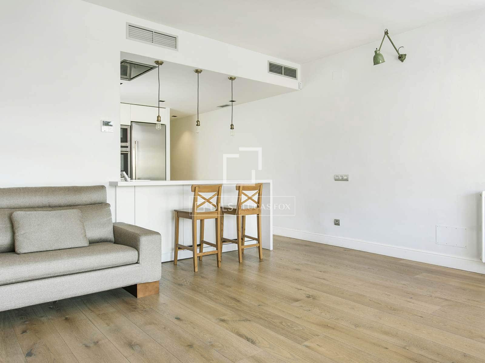 3 bedroom Penthouse for rent in Barcelona city - € 2,620 (Ref: 9862447)