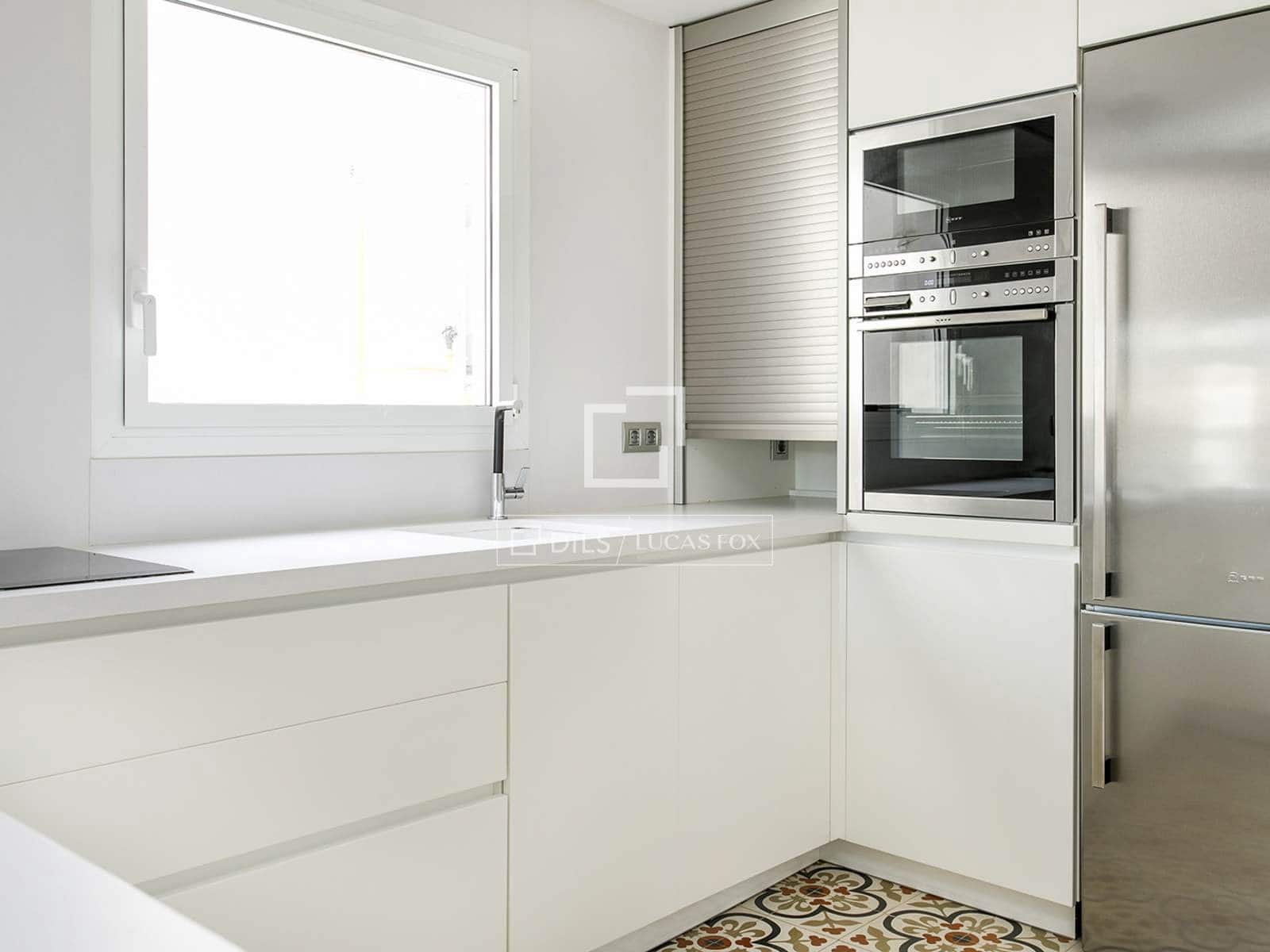 3 bedroom Penthouse for rent in Barcelona city - € 2,620 (Ref: 9862447)