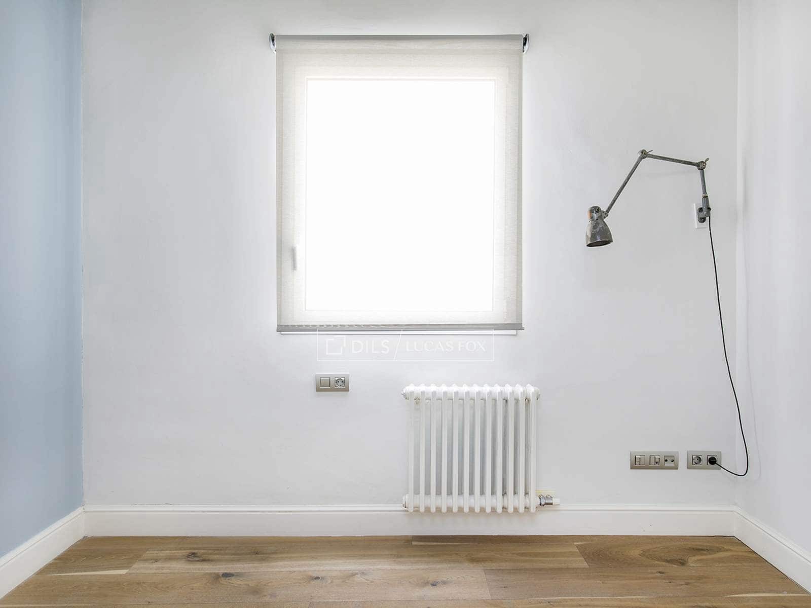 3 bedroom Penthouse for rent in Barcelona city - € 2,620 (Ref: 9862447)