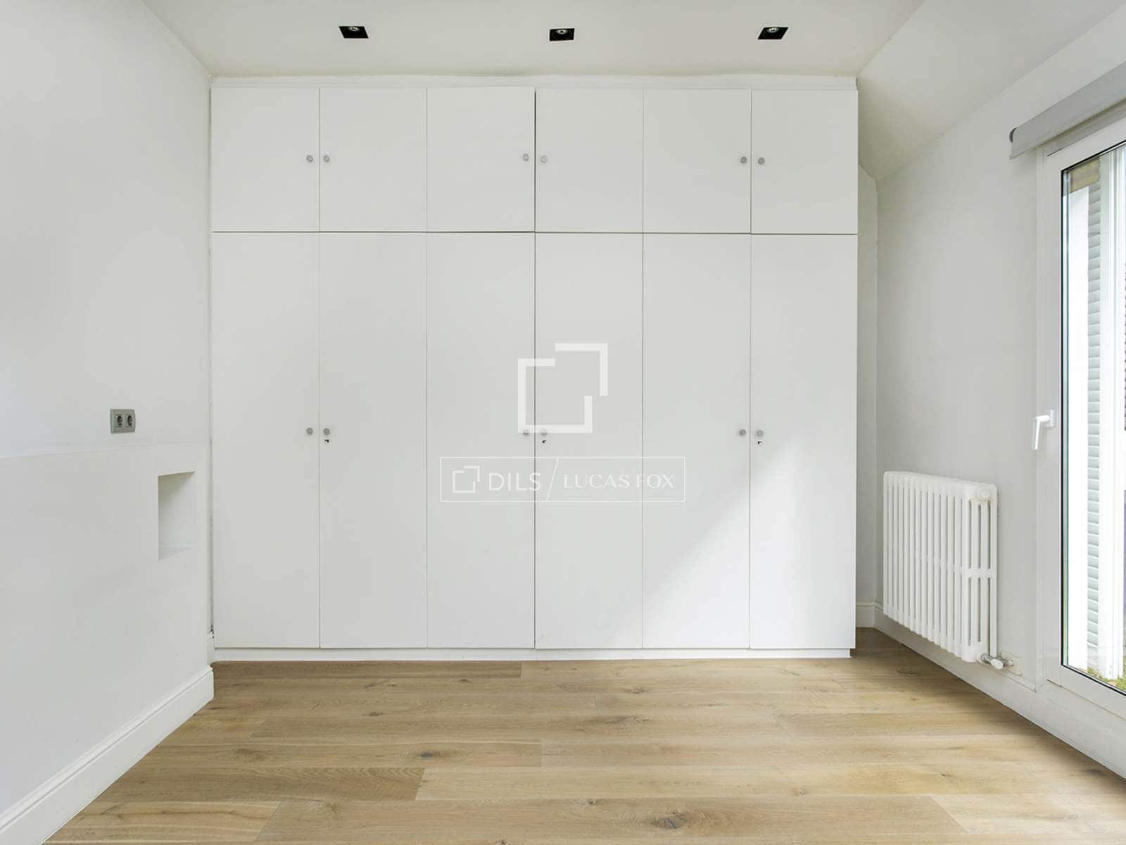 3 bedroom Penthouse for rent in Barcelona city - € 2,620 (Ref: 9862447)
