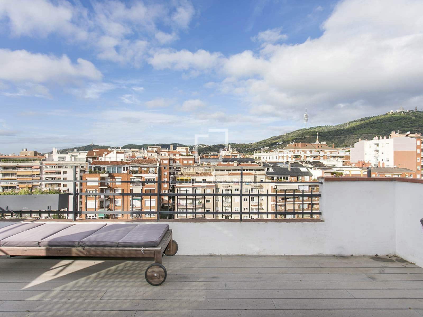 3 bedroom Penthouse for rent in Barcelona city - € 2,620 (Ref: 9862447)