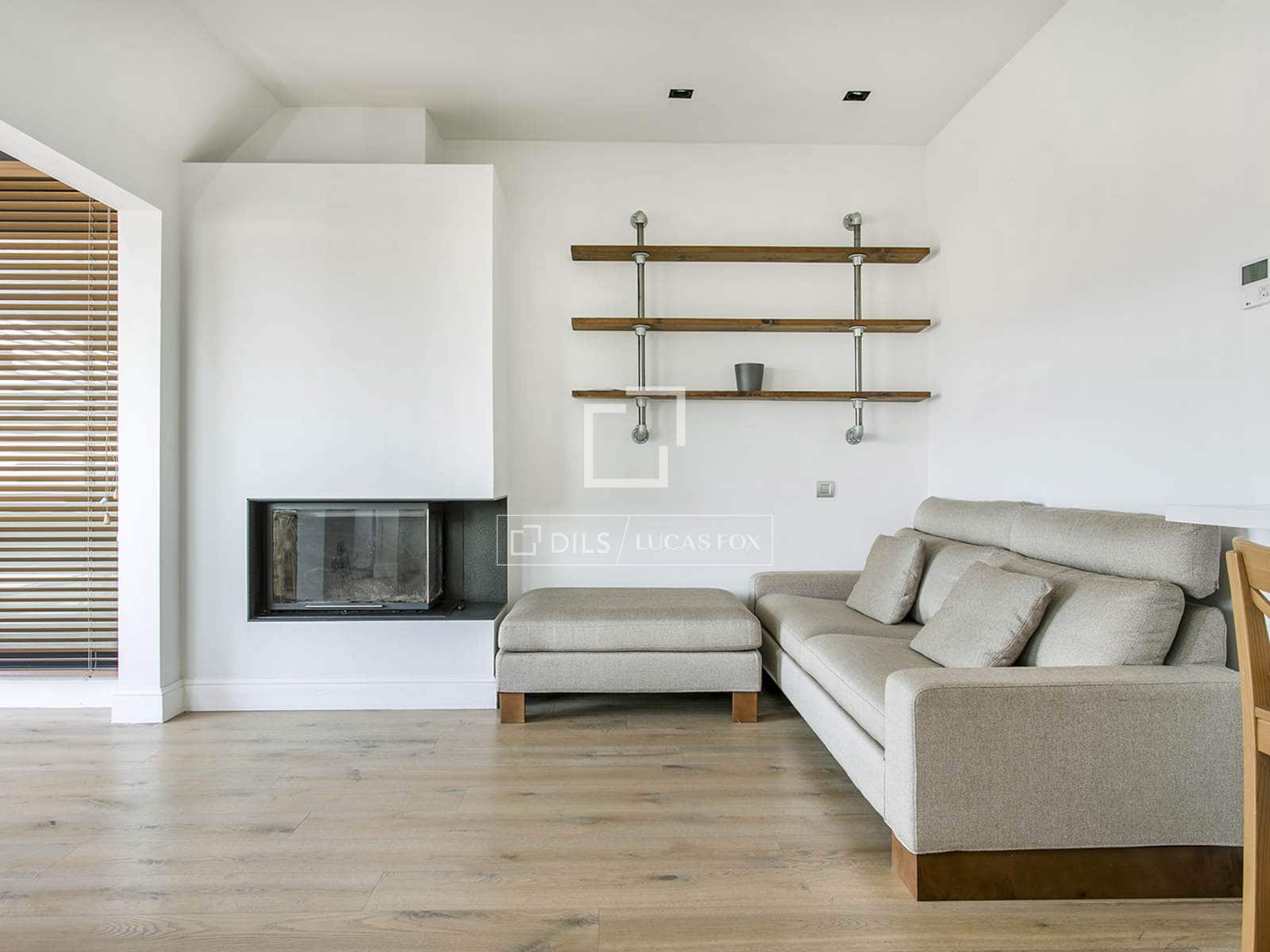 3 bedroom Penthouse for rent in Barcelona city - € 2,620 (Ref: 9862447)