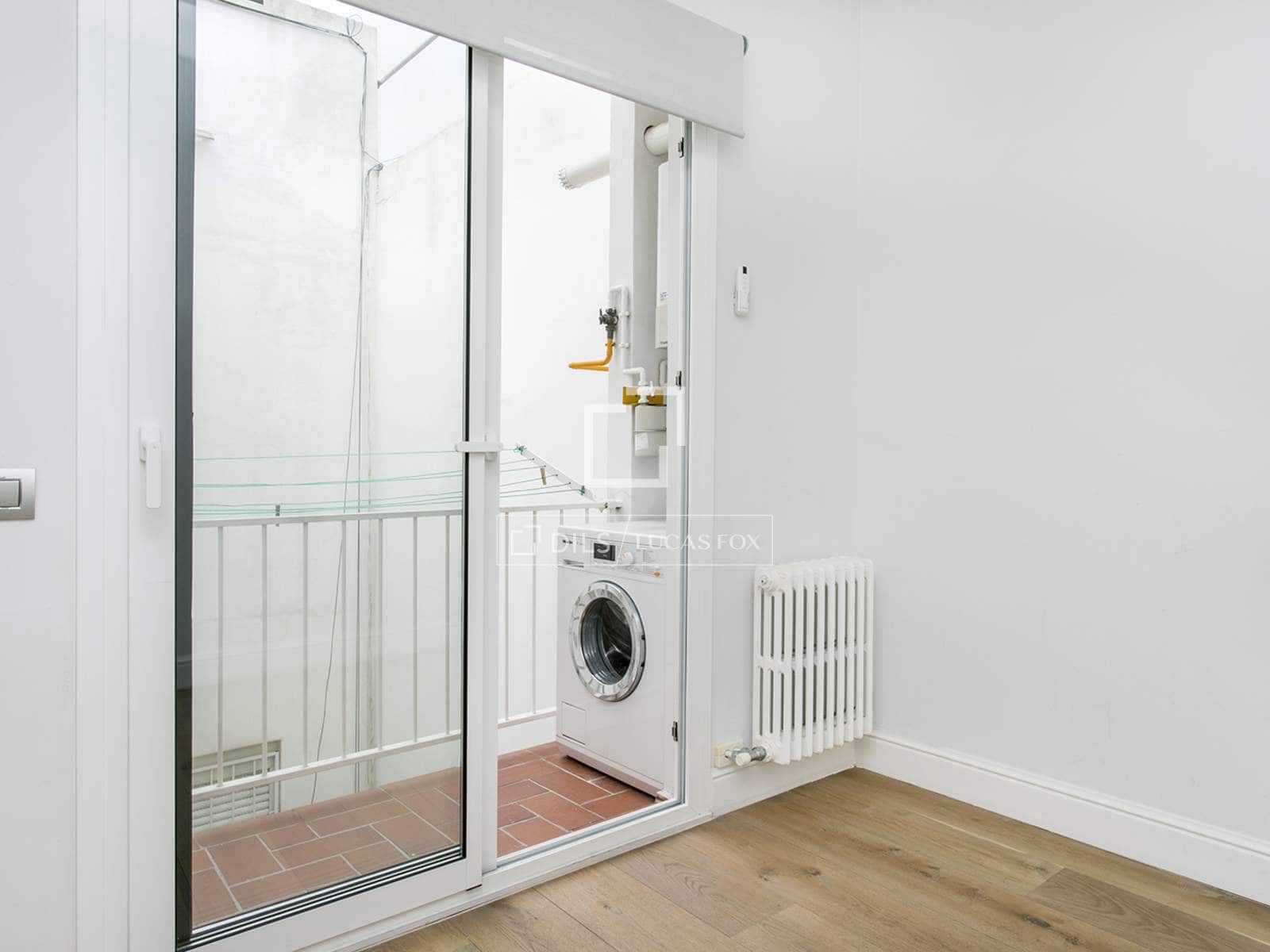 3 bedroom Penthouse for rent in Barcelona city - € 2,620 (Ref: 9862447)
