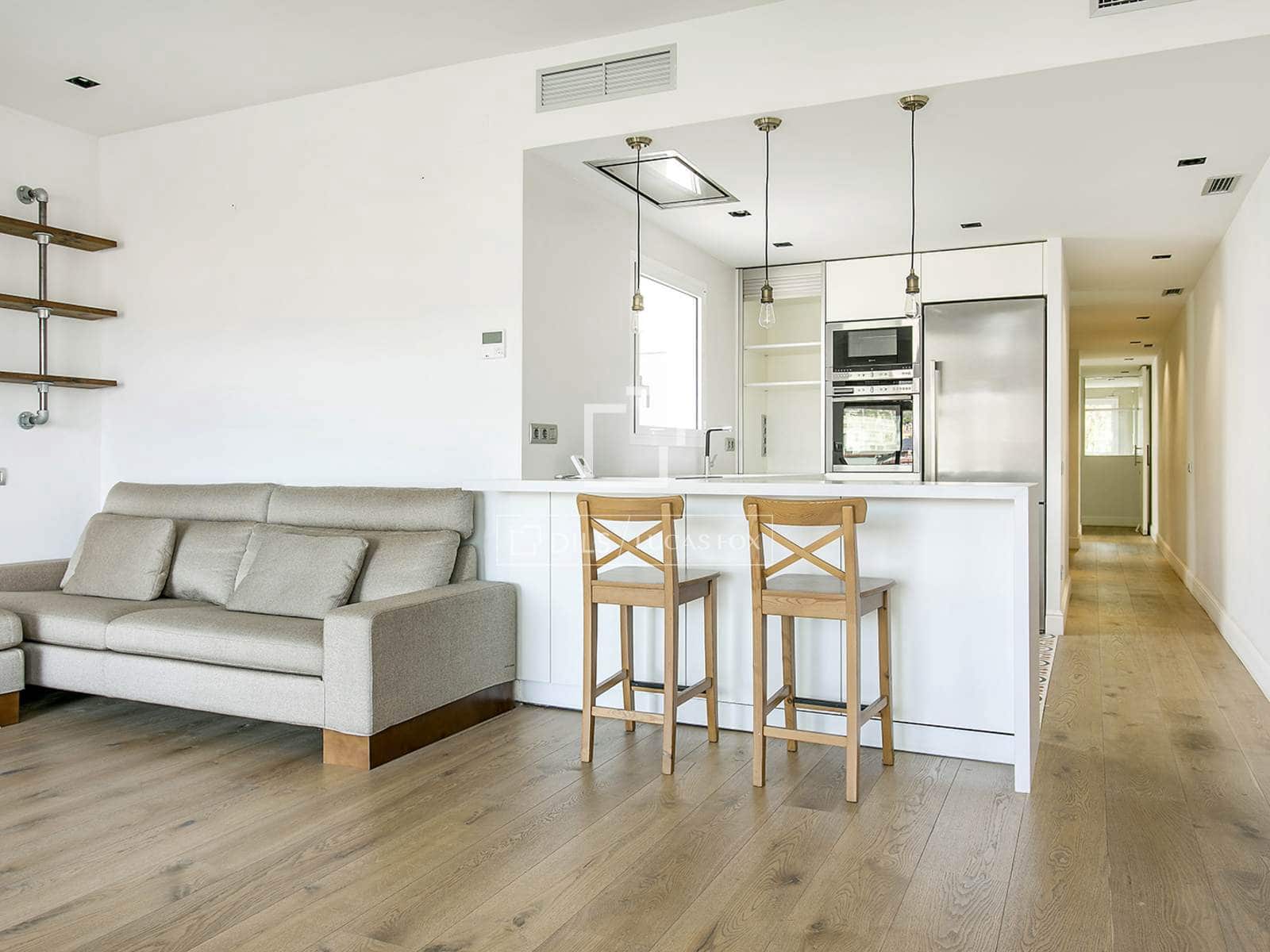 3 bedroom Penthouse for rent in Barcelona city - € 2,620 (Ref: 9862447)