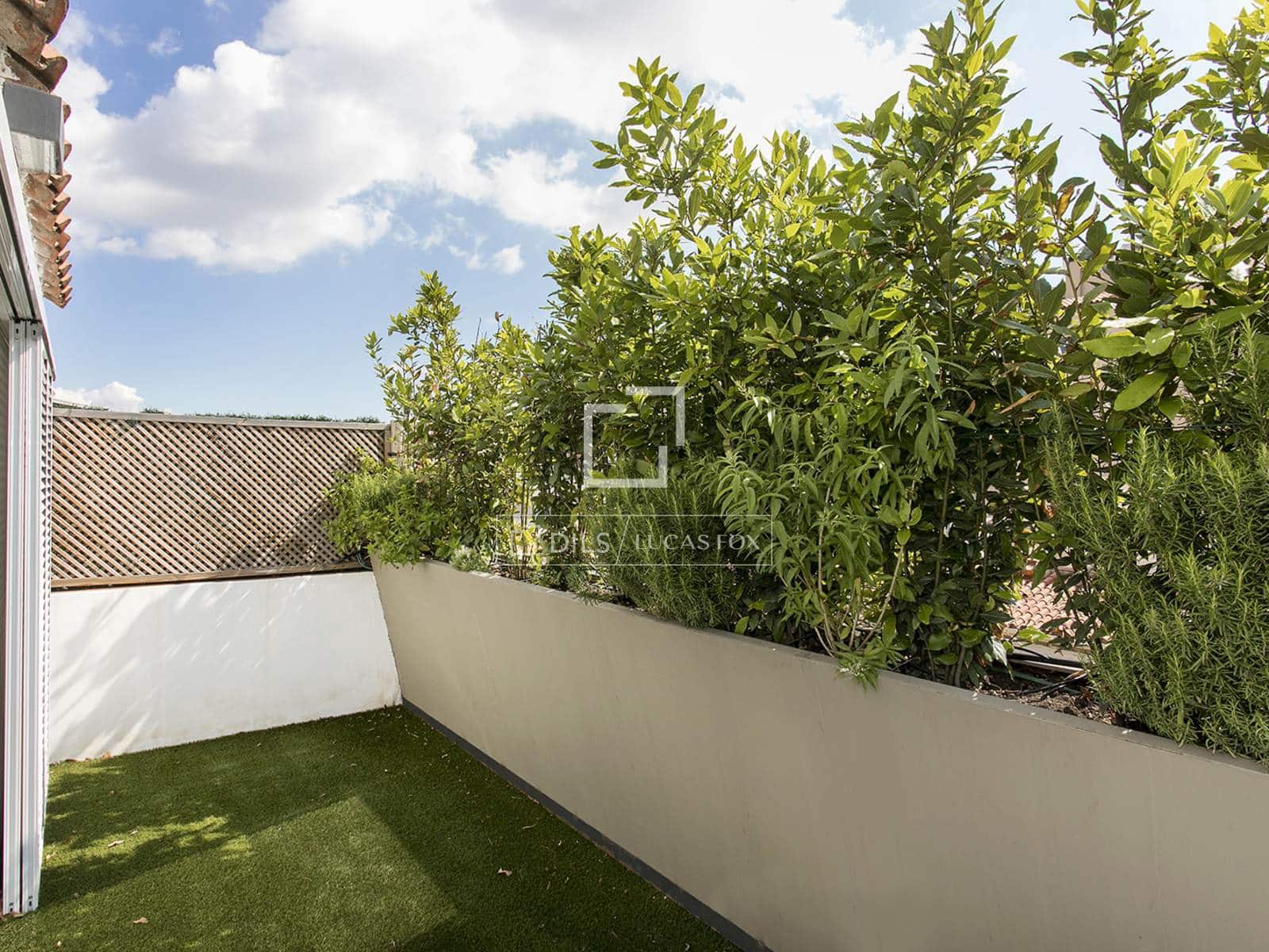 3 bedroom Penthouse for rent in Barcelona city - € 2,620 (Ref: 9862447)