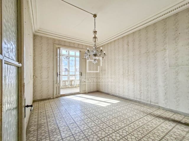 Apartamento de 4 habitaciones en Barcelona ciudad en venta - 675.000 € (Ref: 9862449)