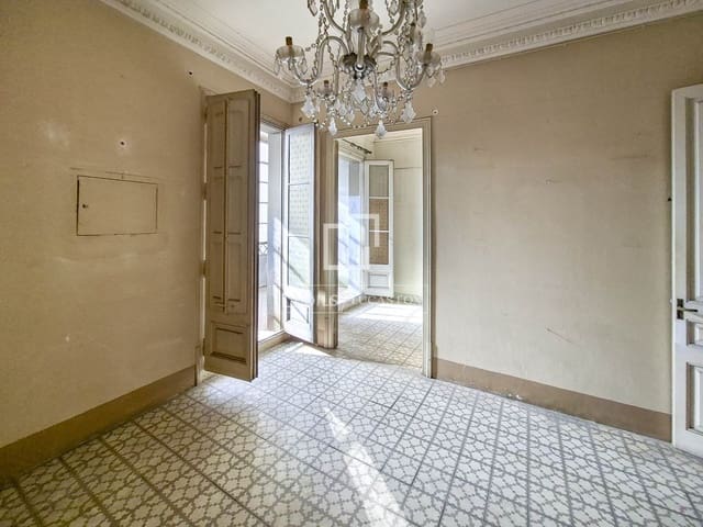 Apartamento de 4 habitaciones en Barcelona ciudad en venta - 675.000 € (Ref: 9862449)