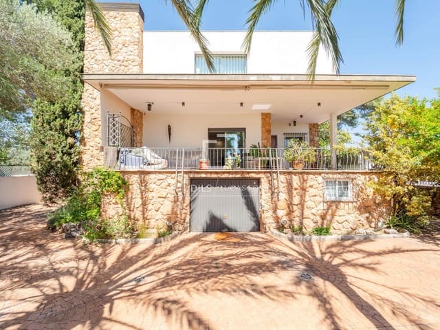 7 chambre Villa/Maison à vendre à Riba-roja de Túria avec piscine garage - 825 000 € (Ref: 9863539)