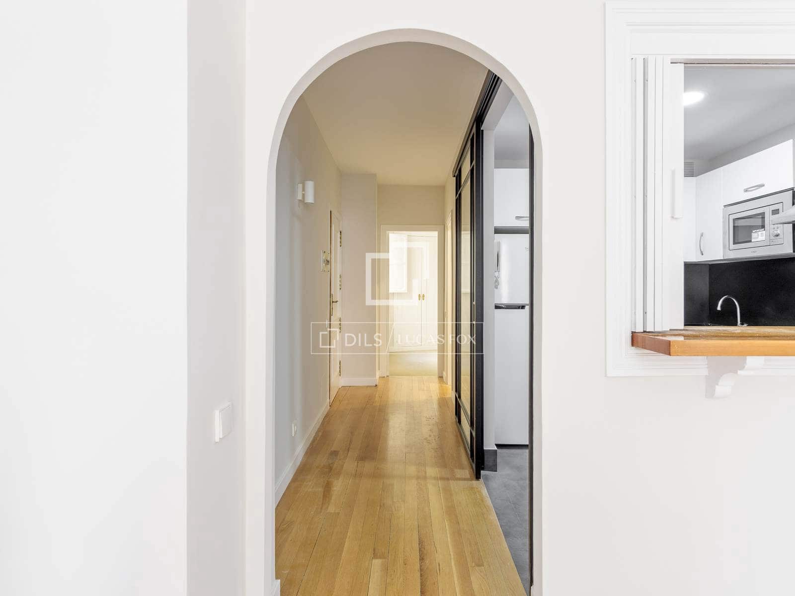 2 sovrum Lägenhet att hyra i Madrid stad - 2 200 € (Ref: 9863540)