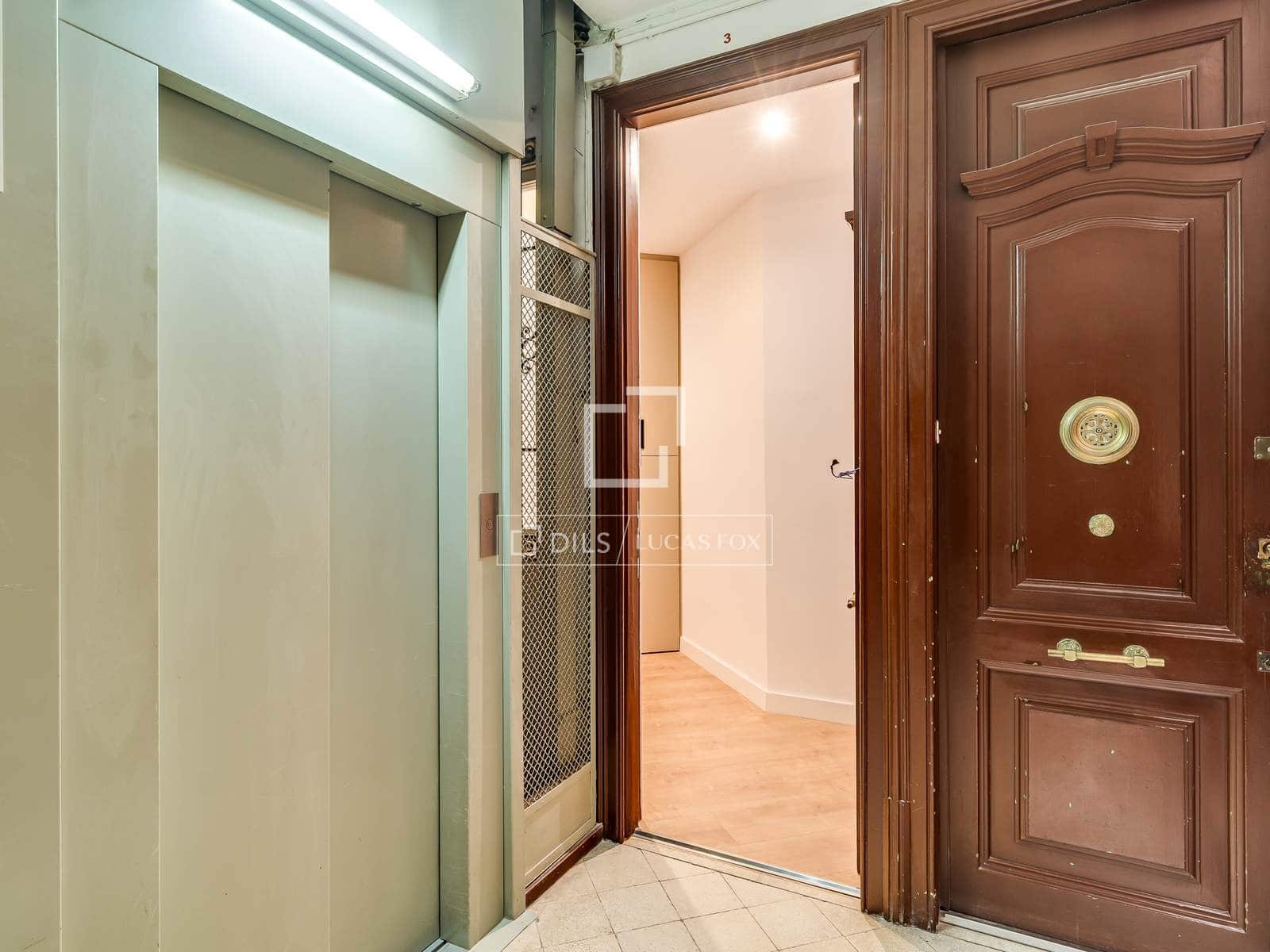3 makuuhuone Huoneisto myytävänä paikassa Barcelona kaupunki - 730 000 € (Ref: 9863621)
