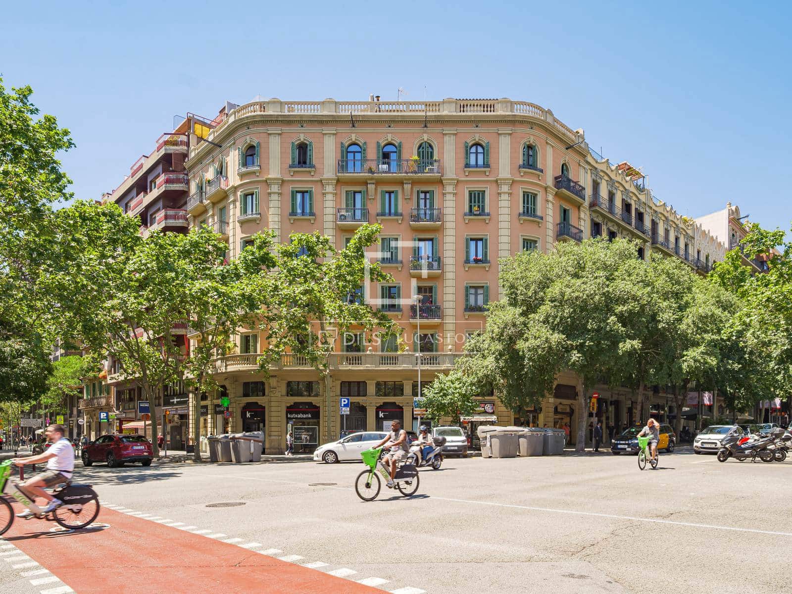 3 makuuhuone Huoneisto myytävänä paikassa Barcelona kaupunki - 730 000 € (Ref: 9863621)