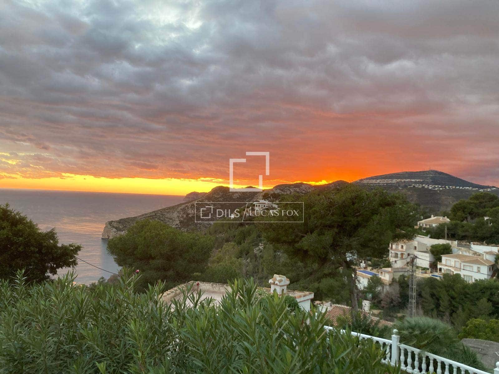 5 Zimmer Villa zu verkaufen in Javea / Xabia mit Pool Garage - 1.340.000 € (Ref: 9863622)