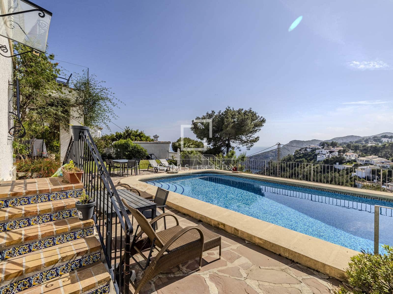 5 Zimmer Villa zu verkaufen in Javea / Xabia mit Pool Garage - 1.340.000 € (Ref: 9863622)
