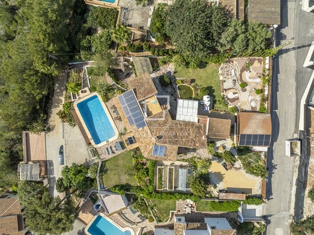 5 Zimmer Villa zu verkaufen in Javea / Xàbia mit Pool Garage - 1.340.000 € (Ref: 9863622)