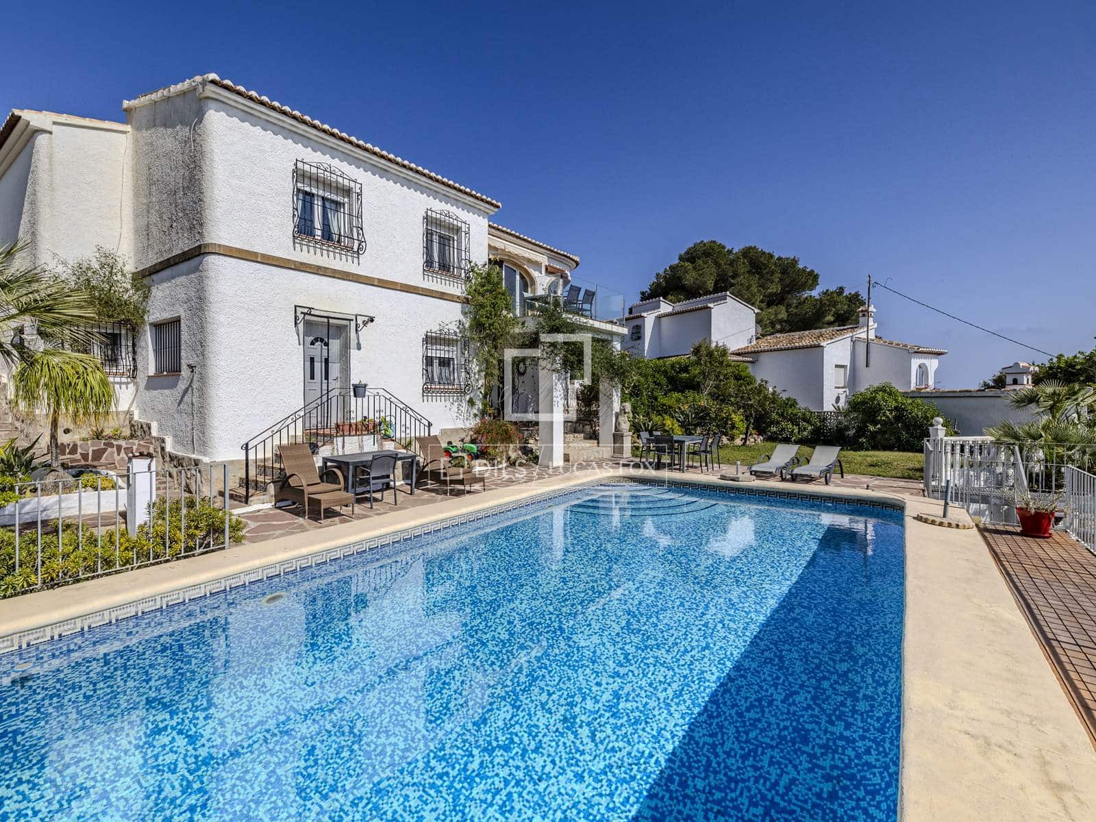 5 Zimmer Villa zu verkaufen in Javea / Xabia mit Pool Garage - 1.340.000 € (Ref: 9863622)