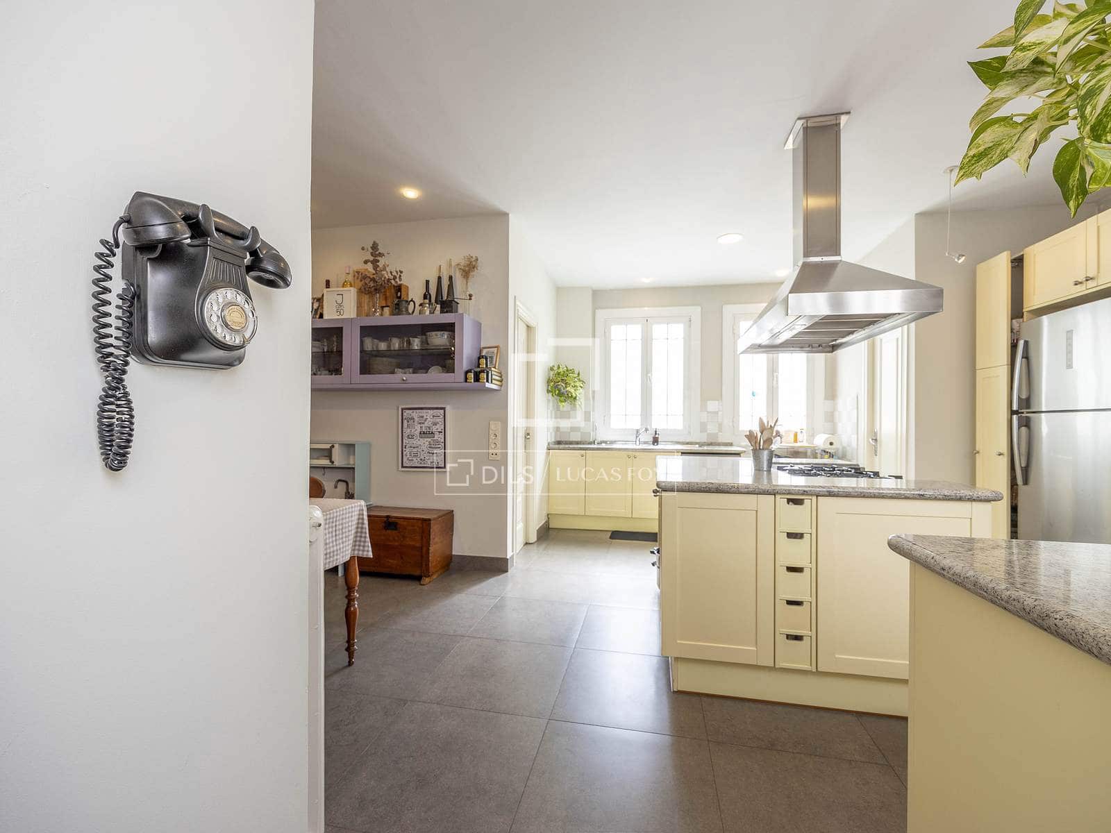 4 soverom Leilighet til leie i Valencia by - € 6 000 (Ref: 9863624)