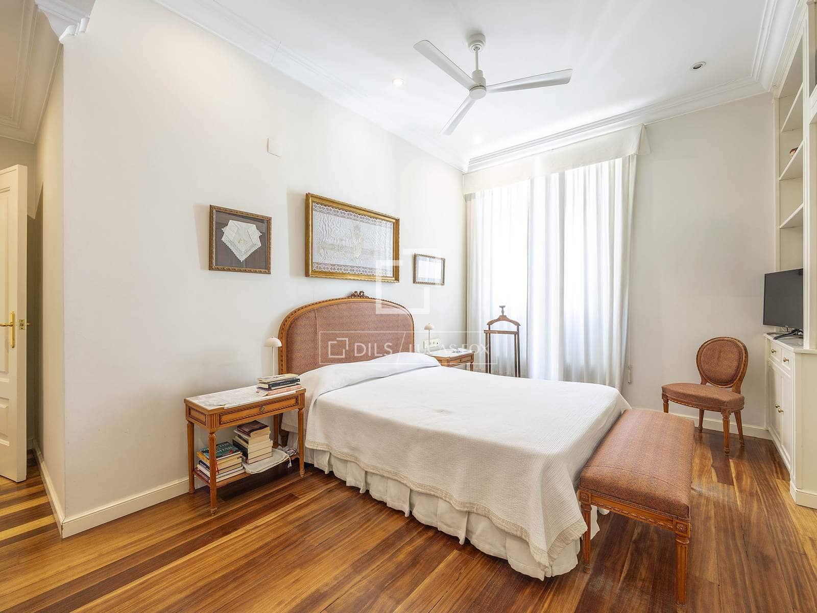 4 soverom Leilighet til leie i Valencia by - € 6 000 (Ref: 9863624)