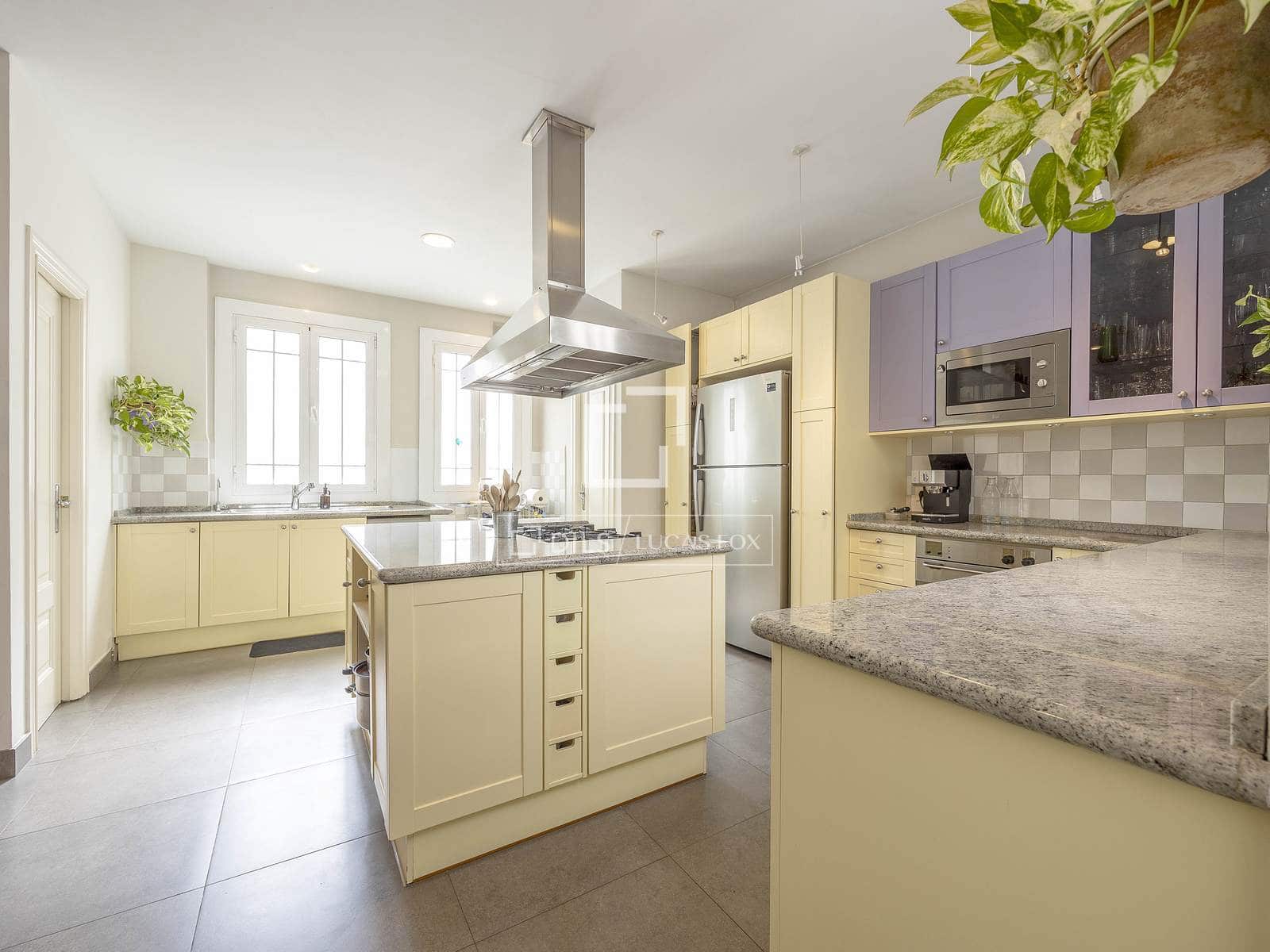 4 soverom Leilighet til leie i Valencia by - € 6 000 (Ref: 9863624)