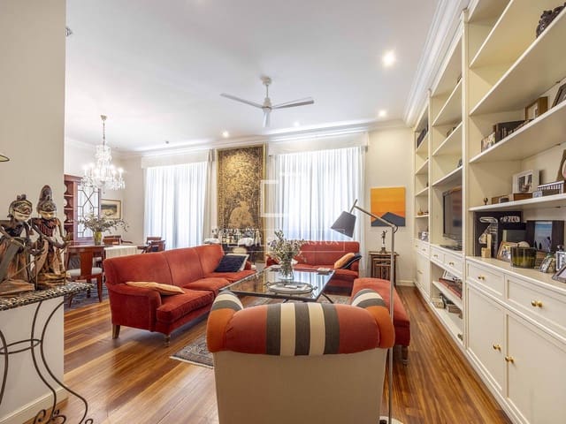 4 sovrum Lägenhet att hyra i Valencia stad - 6 000 € (Ref: 9863624)
