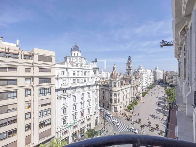 4 sovrum Lägenhet att hyra i Valencia stad - 6 000 € (Ref: 9863624)