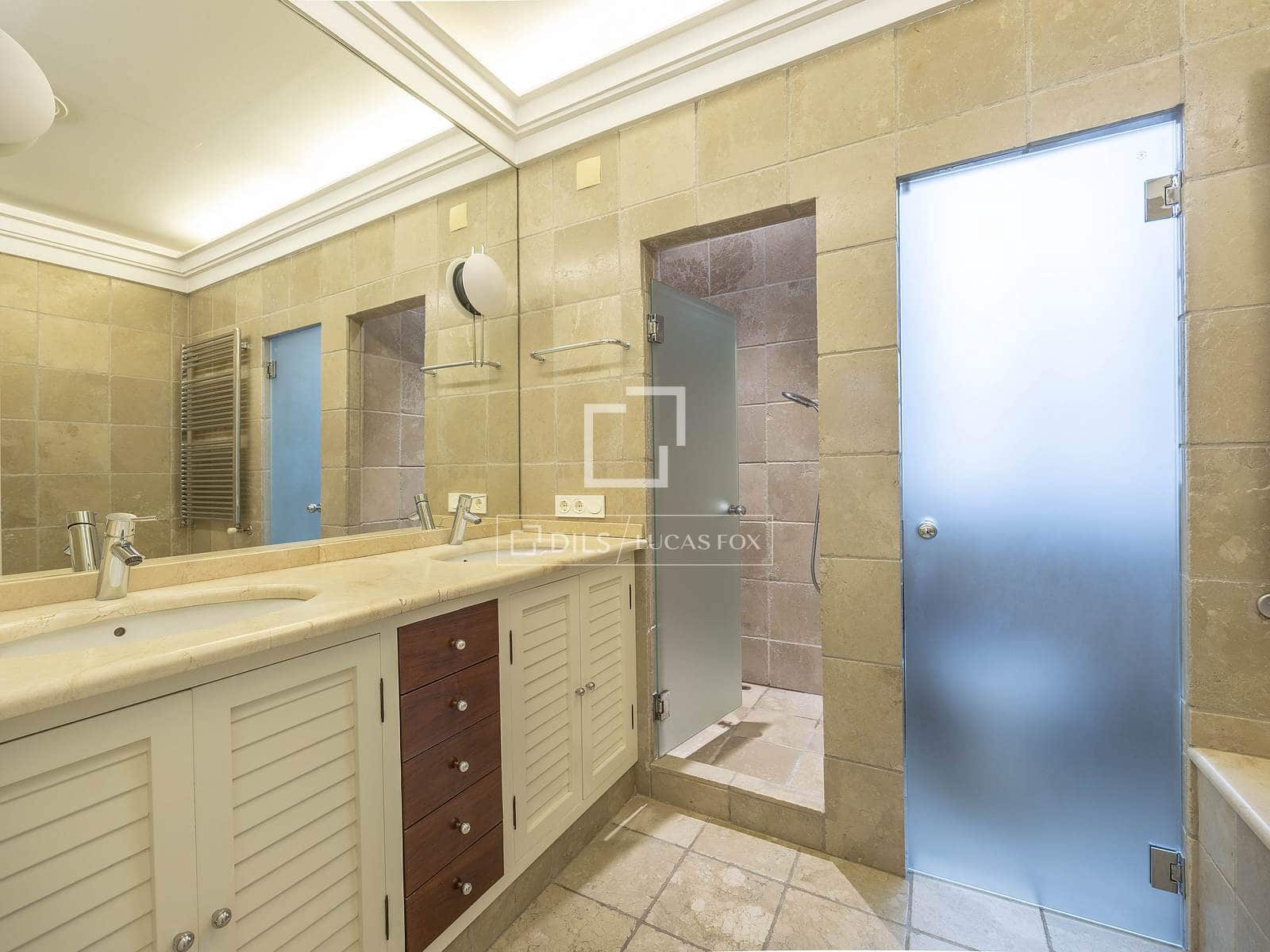4 soverom Leilighet til leie i Valencia by - € 6 000 (Ref: 9863624)