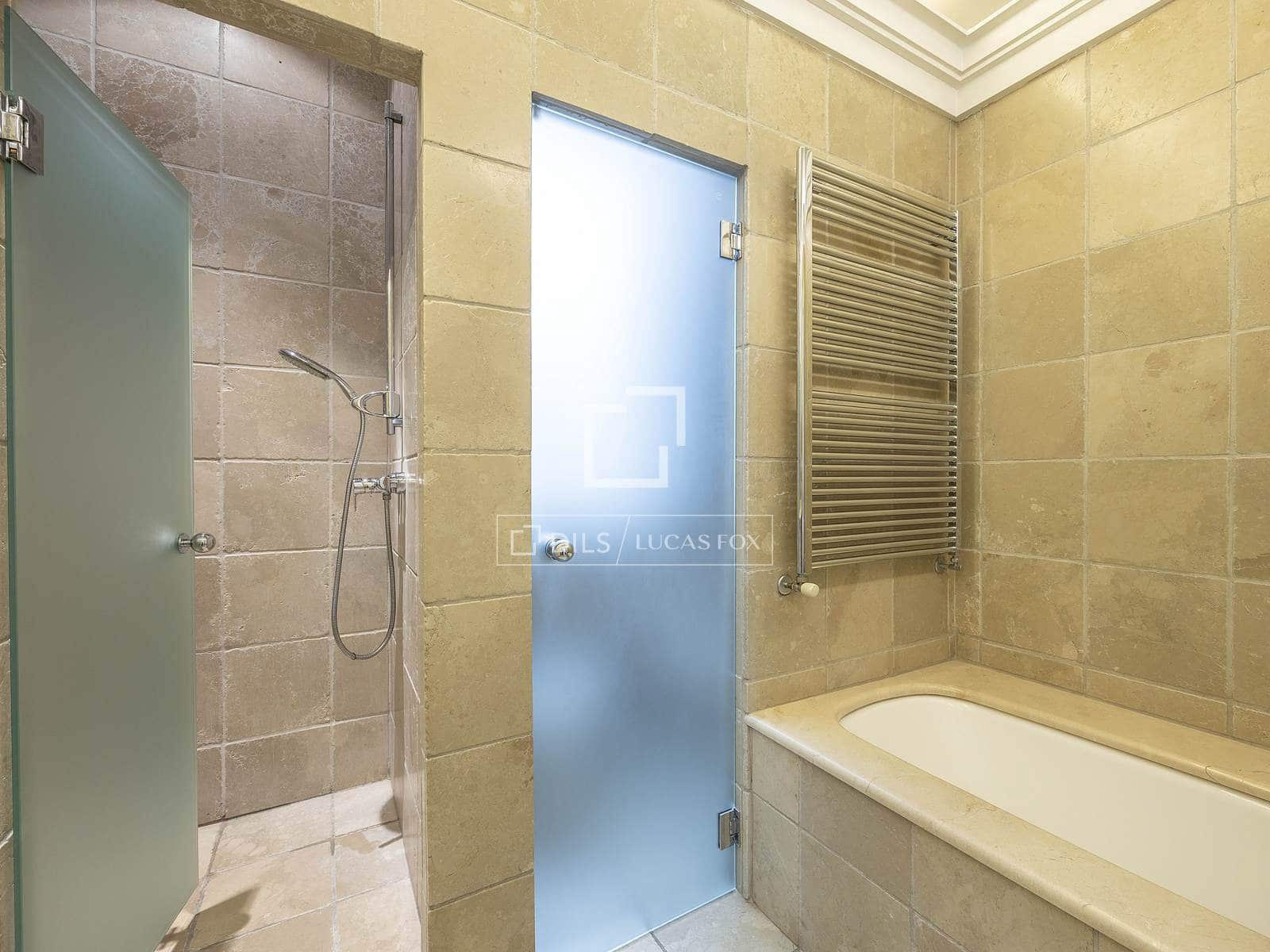 4 soverom Leilighet til leie i Valencia by - € 6 000 (Ref: 9863624)