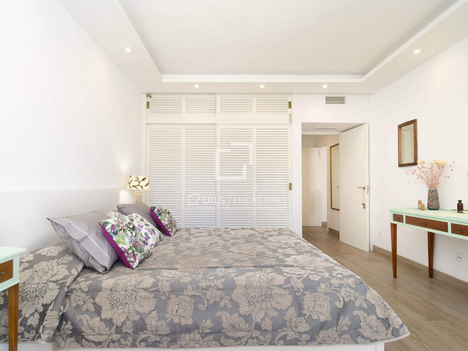 2 sypialnia Apartament na sprzedaż w Marbella z basenem garażem - 2 425 000 € (Ref: 9863748)