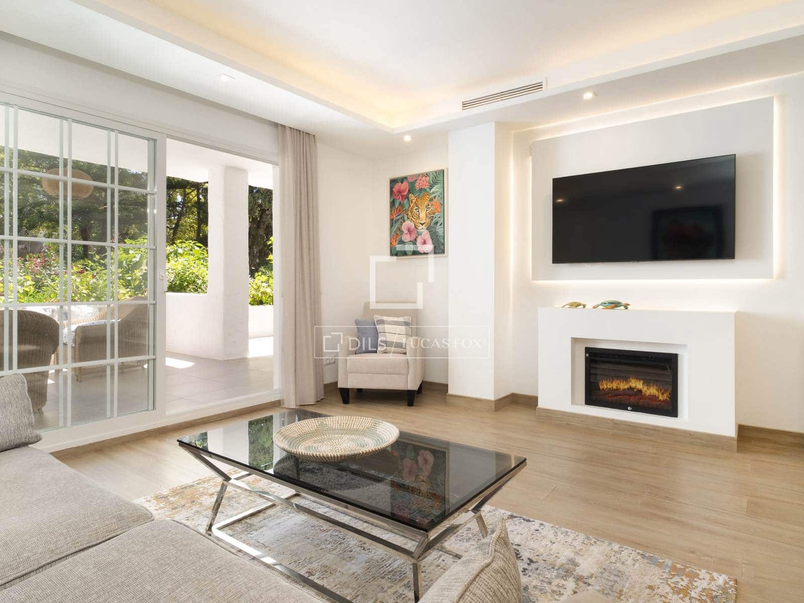 2 sypialnia Apartament na sprzedaż w Marbella z basenem garażem - 2 425 000 € (Ref: 9863748)