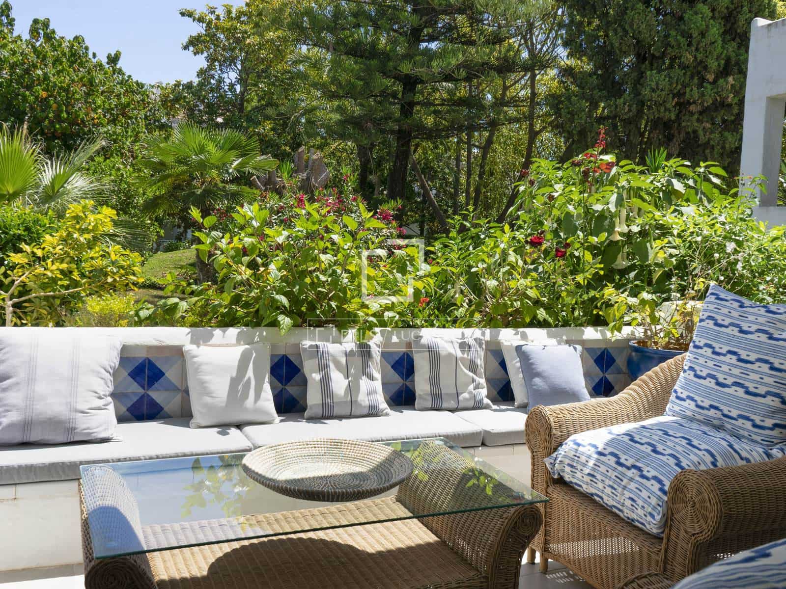 2 sypialnia Apartament na sprzedaż w Marbella z basenem garażem - 2 425 000 € (Ref: 9863748)