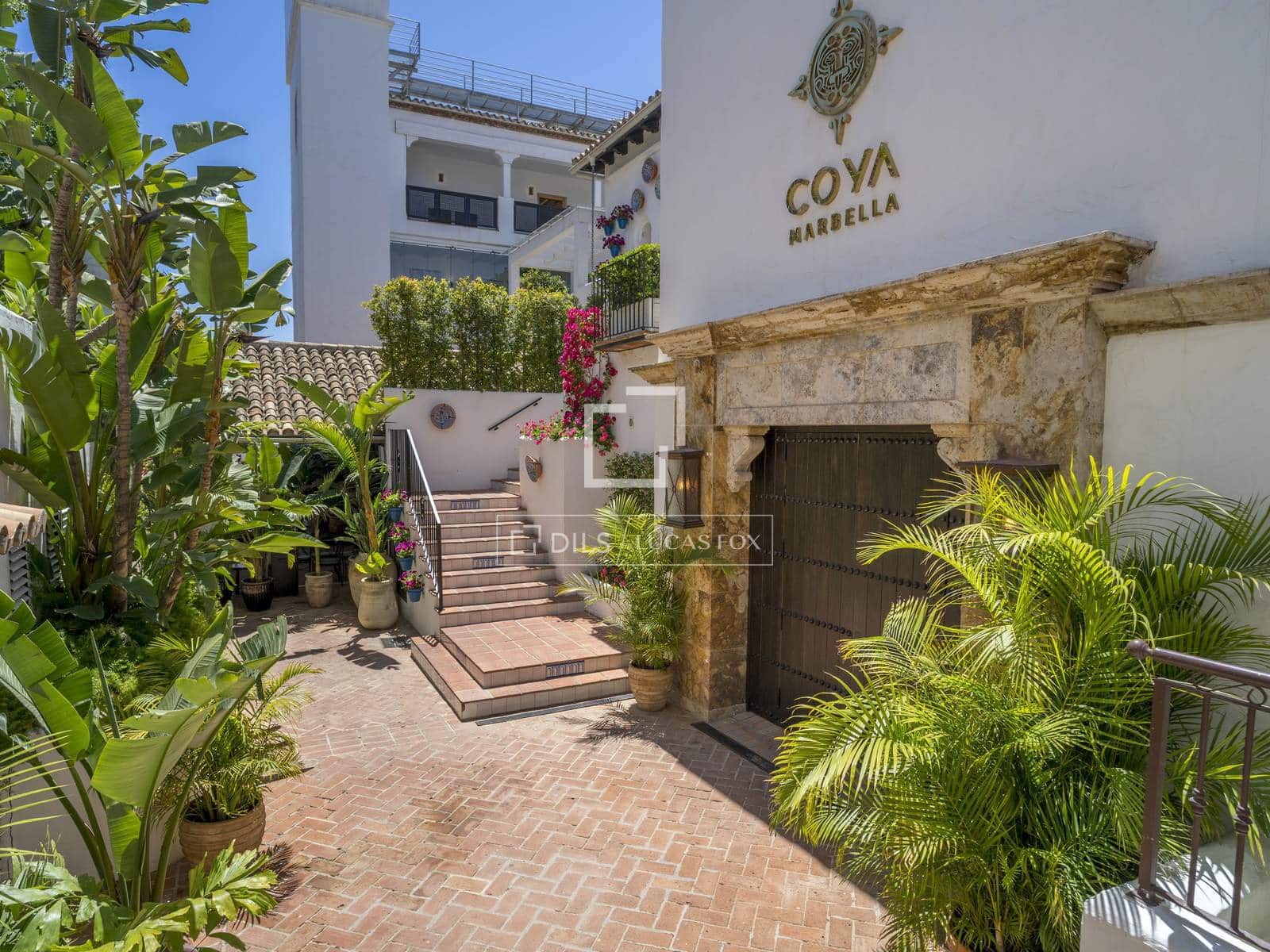 2 sypialnia Apartament na sprzedaż w Marbella z basenem garażem - 2 425 000 € (Ref: 9863748)