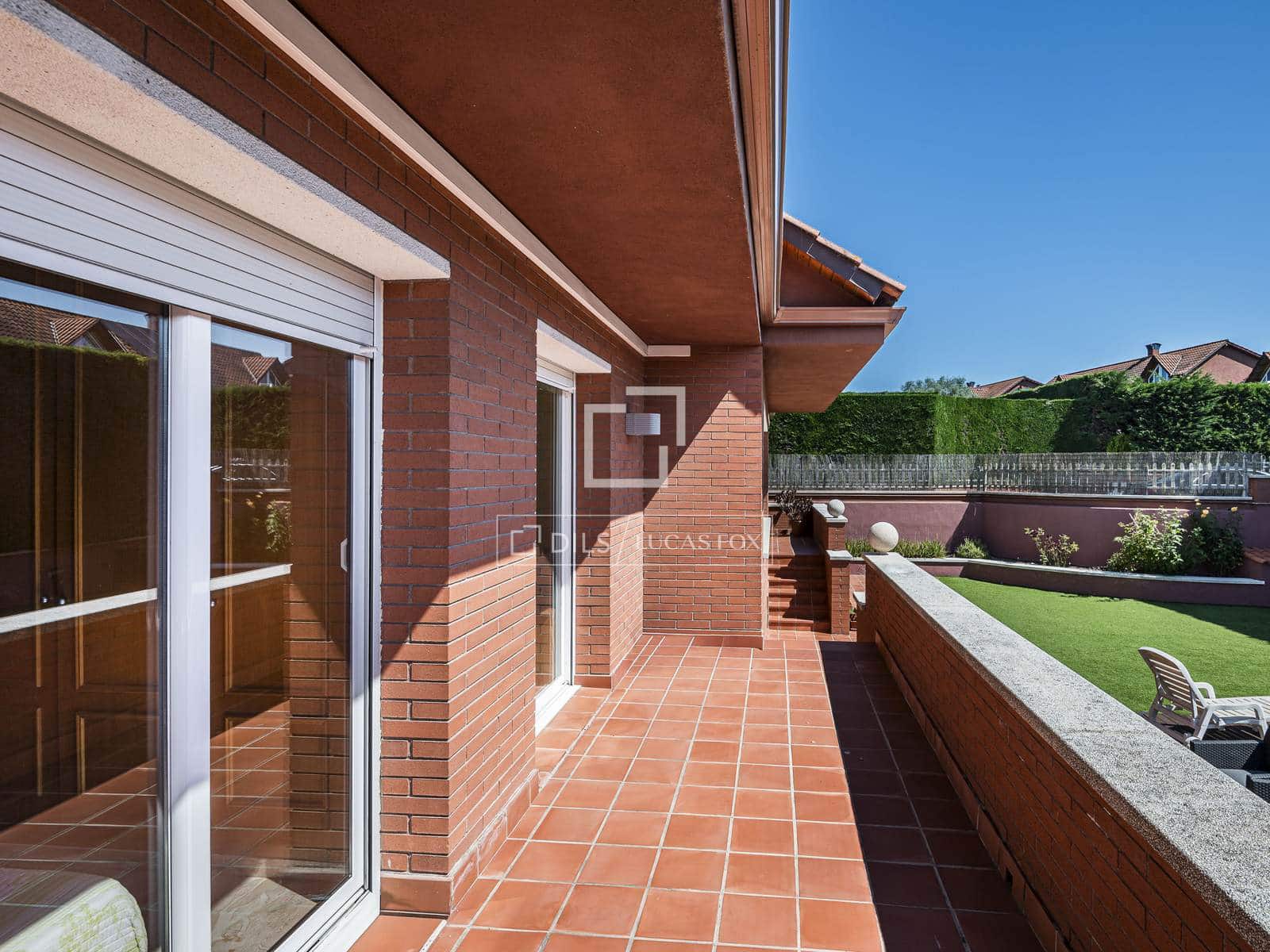 5 slaapkamer Villa te koop in Mira-Sol met zwembad garage - € 1.245.000 (Ref: 9863749)