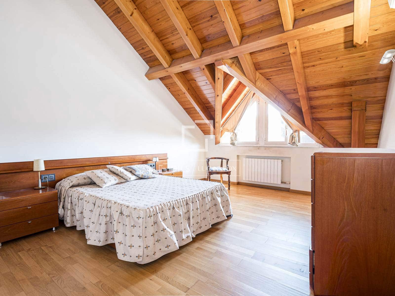 5 slaapkamer Villa te koop in Mira-Sol met zwembad garage - € 1.245.000 (Ref: 9863749)