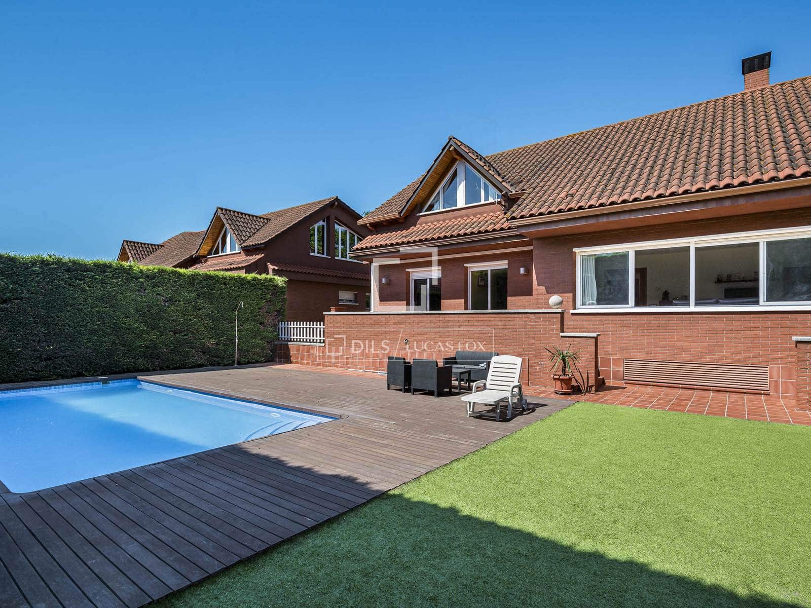 5 slaapkamer Villa te koop in Mira-Sol met zwembad garage - € 1.245.000 (Ref: 9863749)