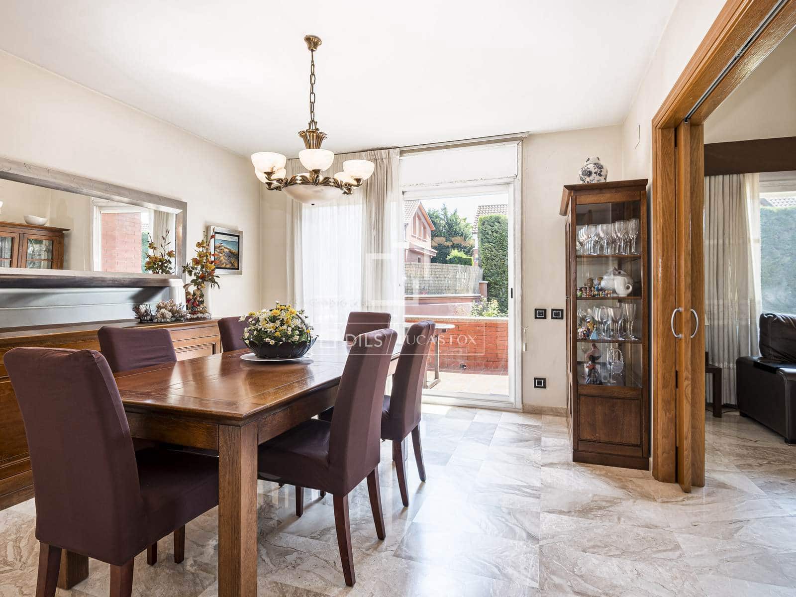 5 slaapkamer Villa te koop in Mira-Sol met zwembad garage - € 1.245.000 (Ref: 9863749)