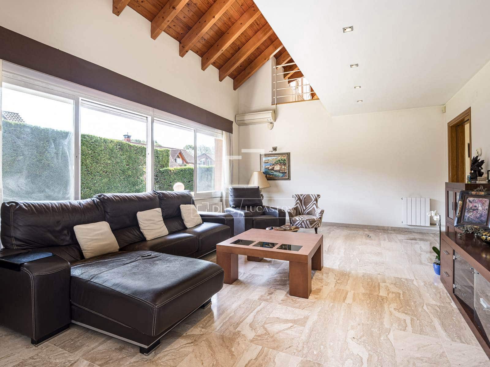 5 slaapkamer Villa te koop in Mira-Sol met zwembad garage - € 1.245.000 (Ref: 9863749)