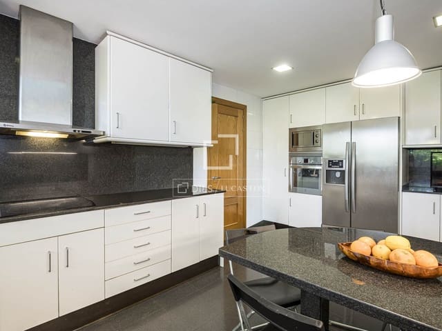 5 slaapkamer Villa te koop in Mira-Sol, Sant Cugat del Vallès met zwembad garage - € 1.245.000 (Ref: 9863749)