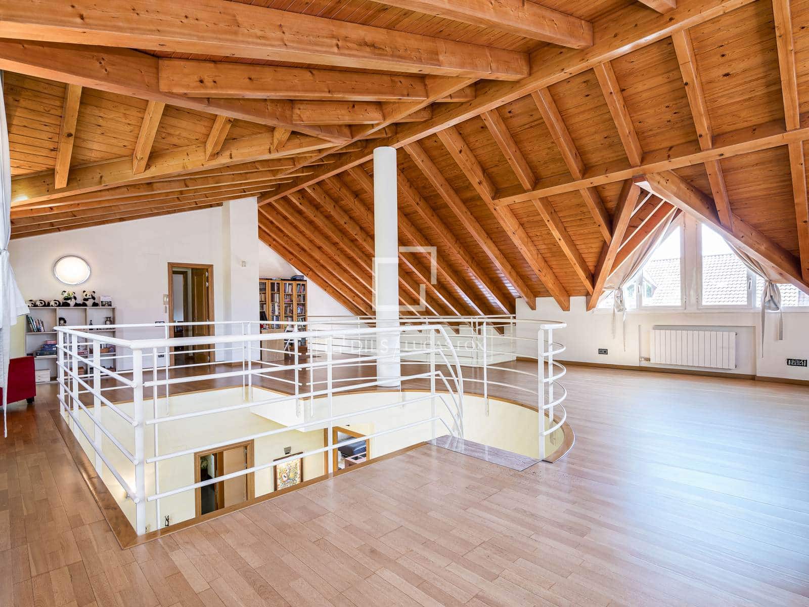 5 slaapkamer Villa te koop in Mira-Sol met zwembad garage - € 1.245.000 (Ref: 9863749)