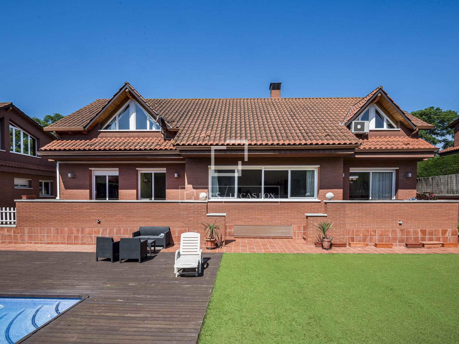5 slaapkamer Villa te koop in Mira-Sol met zwembad garage - € 1.245.000 (Ref: 9863749)