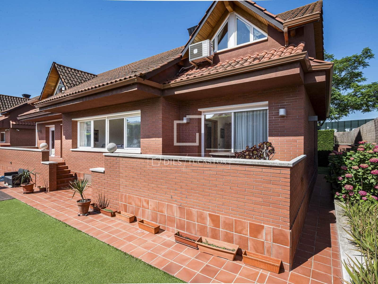 5 slaapkamer Villa te koop in Mira-Sol met zwembad garage - € 1.245.000 (Ref: 9863749)